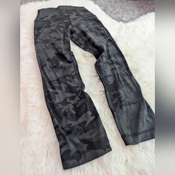Lululemon Align High-rise Incognito Camo Multi Gator Green 21" Leggings - Picture 2 of 8